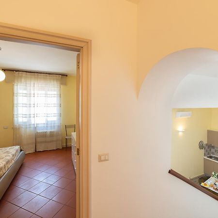 Villa Domus Salento Suites & Rooms Con Parcheggio Privato In Loco เลชเช ภายนอก รูปภาพ