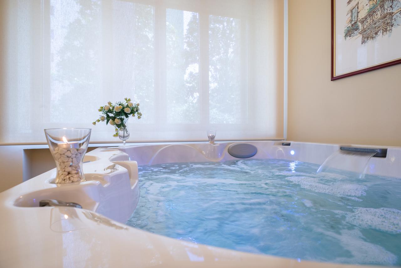Villa Domus Salento Suites & Rooms Con Parcheggio Privato In Loco เลชเช ภายนอก รูปภาพ