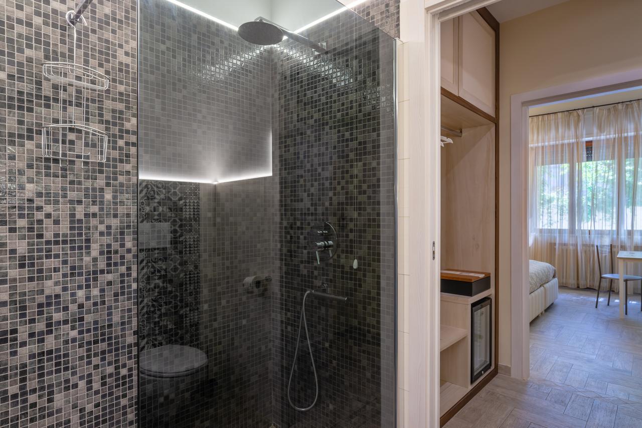 Villa Domus Salento Suites & Rooms Con Parcheggio Privato In Loco เลชเช ภายนอก รูปภาพ