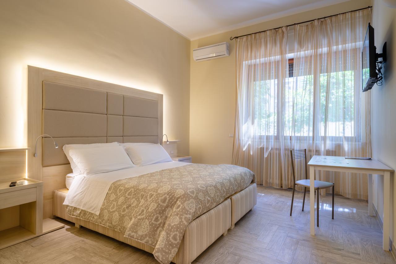Villa Domus Salento Suites & Rooms Con Parcheggio Privato In Loco เลชเช ภายนอก รูปภาพ