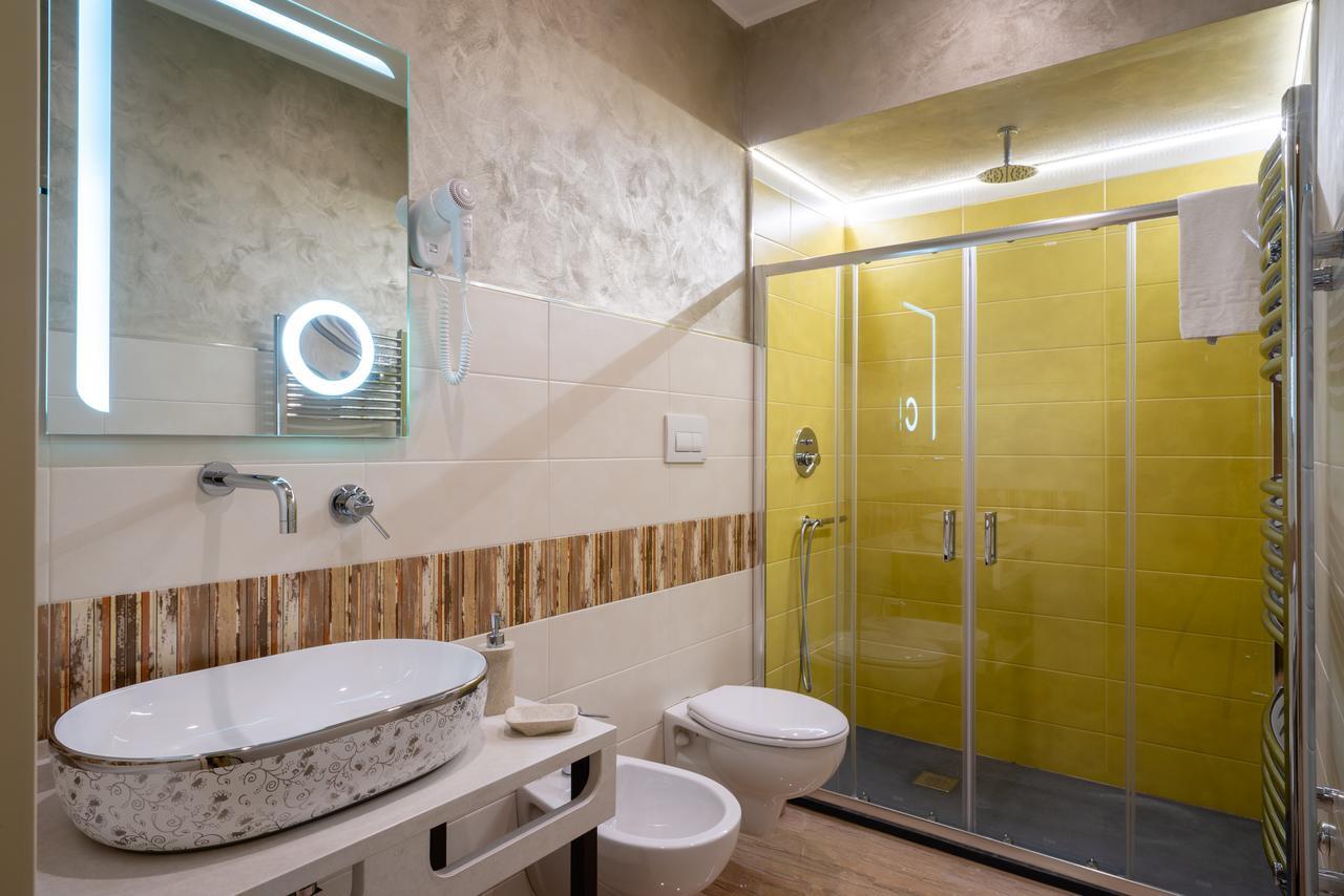 Villa Domus Salento Suites & Rooms Con Parcheggio Privato In Loco เลชเช ภายนอก รูปภาพ