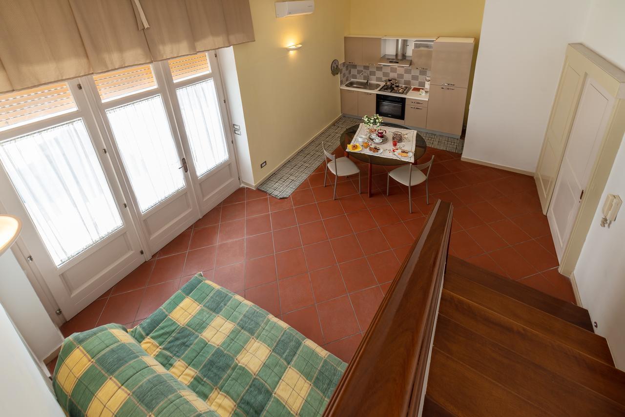 Villa Domus Salento Suites & Rooms Con Parcheggio Privato In Loco เลชเช ภายนอก รูปภาพ